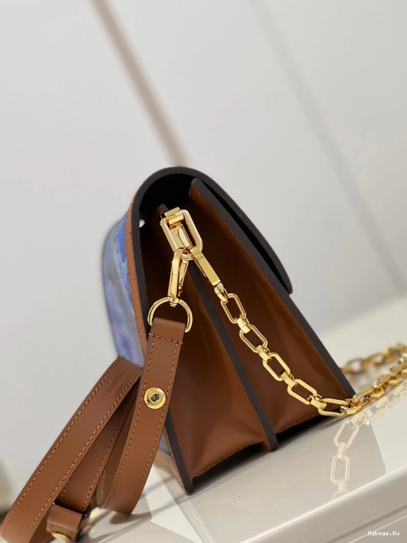 LOUIS DAUPHINE VUITTON MM 0513